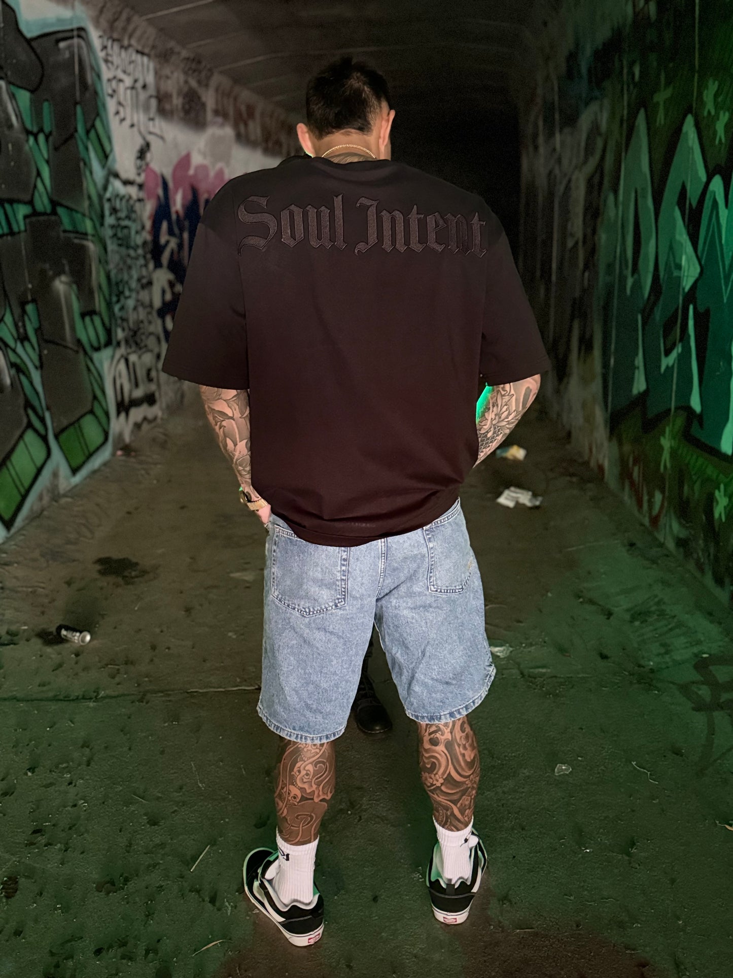 THE STAN OVERSIZED TEE - BLACK ON BLACK