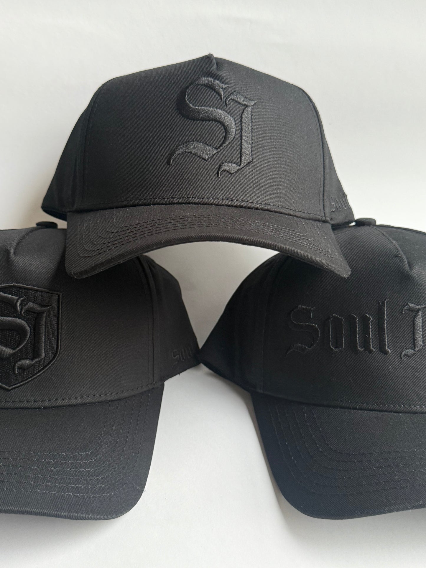 S.I. BLACK ON BLACK CAP